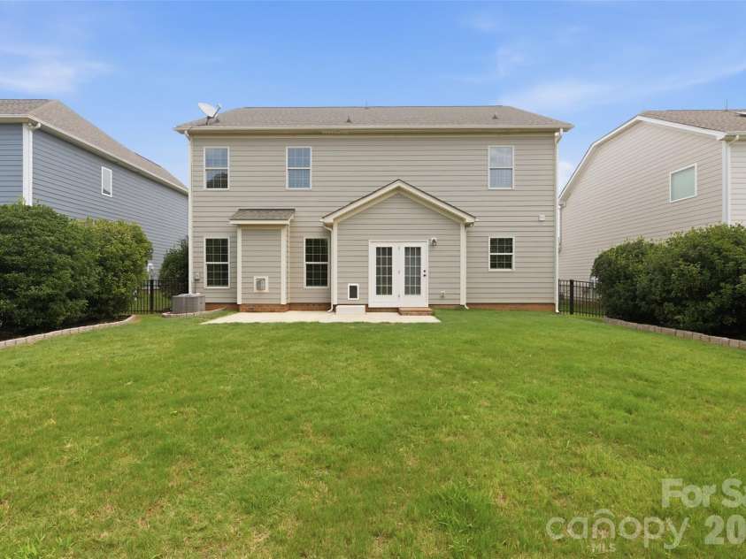 1004 Hallmark Way, Waxhaw, NC 28173.  MLS# CAR4407833, YatesRealty ID 40829. 