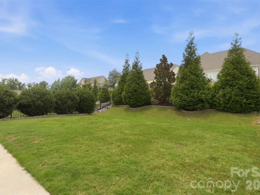 1004 Hallmark Way, Waxhaw, NC 28173.  MLS# CAR4407833, YatesRealty ID 40829. 