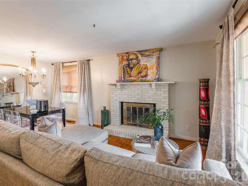 3728 Stonehaven Drive, Charlotte, NC 28215.  MLS# CAR4342946, YatesRealty ID 4083. 