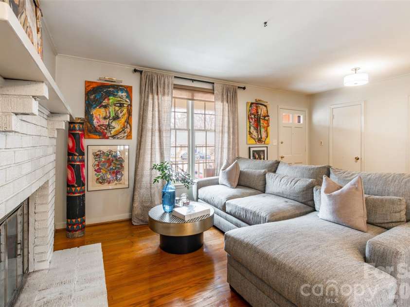 3728 Stonehaven Drive, Charlotte, NC 28215.  MLS# CAR4342946, YatesRealty ID 4083. 