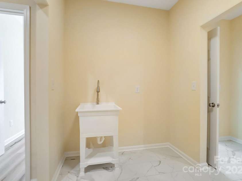 751 White Jenkins Road, Bessemer City, NC 28016.  MLS# CAR4183119, YatesRealty ID 4083. 