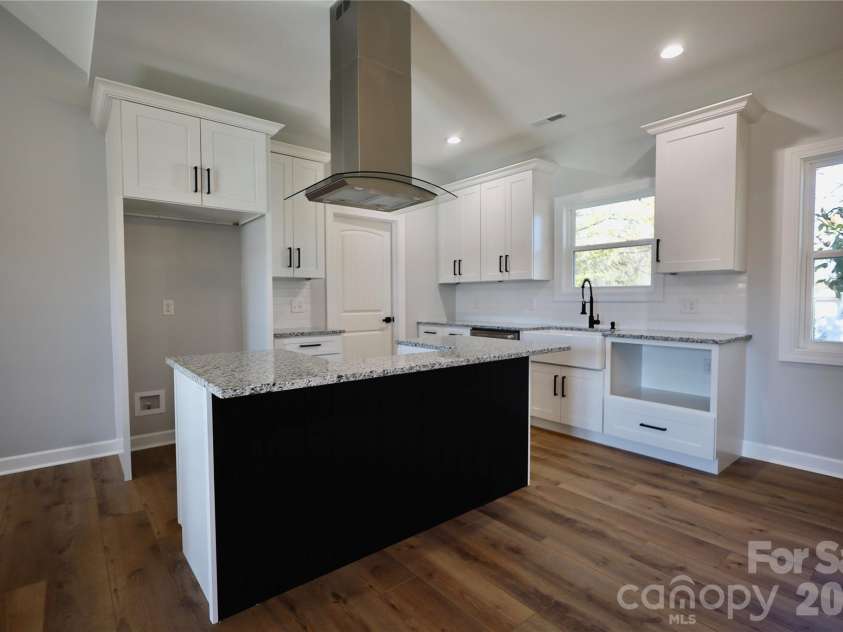 901 E Church Street, Cherryville, NC 28021.  MLS# CAR4320595, YatesRealty ID 4083. 