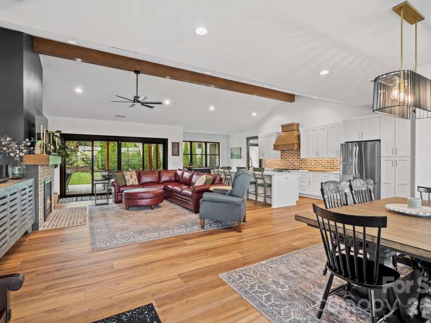 559 Blacksmith Run Drive, Hendersonville, NC 28792.  MLS# CAR4408533, YatesRealty ID 40830. 