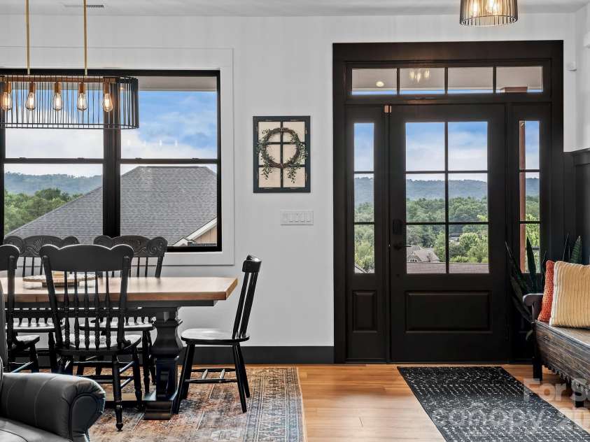 559 Blacksmith Run Drive, Hendersonville, NC 28792.  MLS# CAR4408533, YatesRealty ID 40830. 