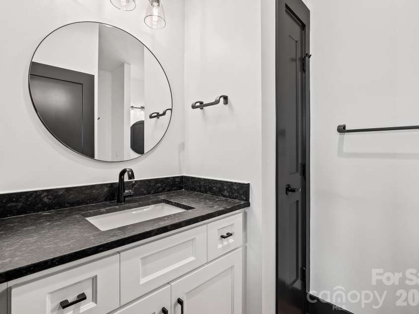 559 Blacksmith Run Drive, Hendersonville, NC 28792.  MLS# CAR4408533, YatesRealty ID 40830. 