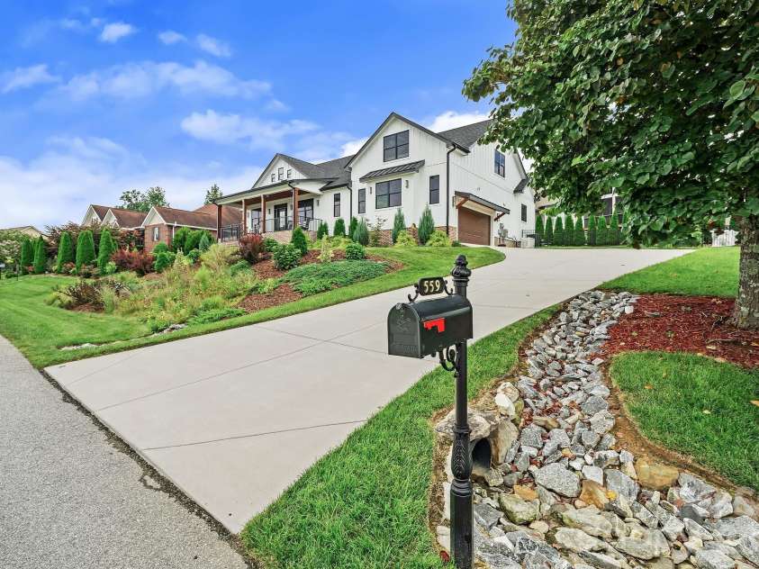 559 Blacksmith Run Drive, Hendersonville, NC 28792.  MLS# CAR4408533, YatesRealty ID 40830. 