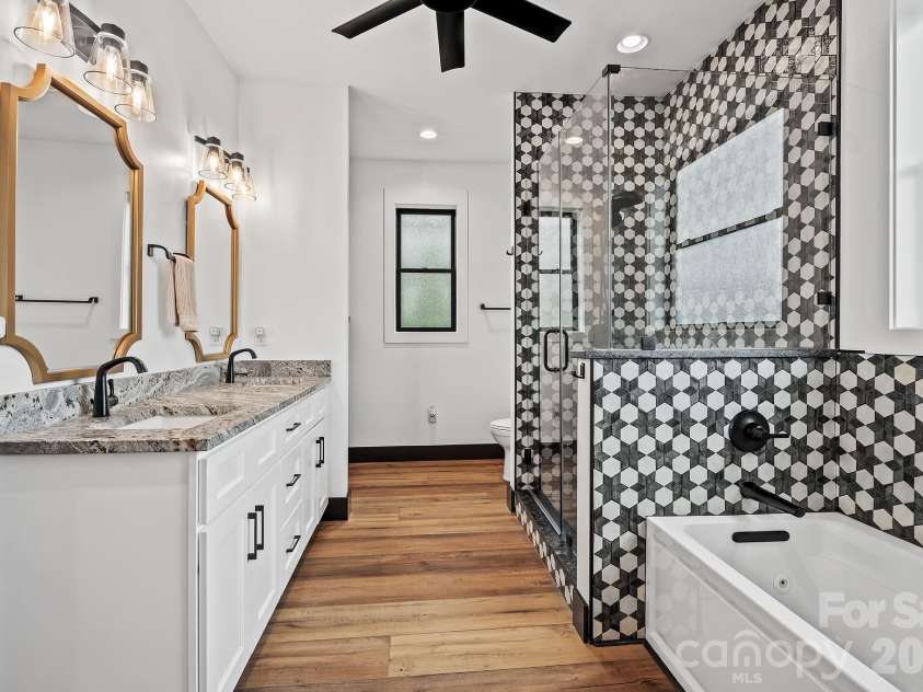 559 Blacksmith Run Drive, Hendersonville, NC 28792.  MLS# CAR4408533, YatesRealty ID 40830. Primary