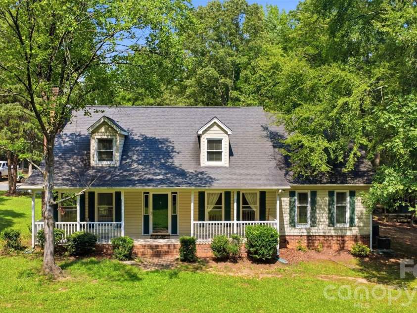 6707 Providence Road, Waxhaw, NC 28173.  MLS# CAR4408651, YatesRealty ID 40831. 