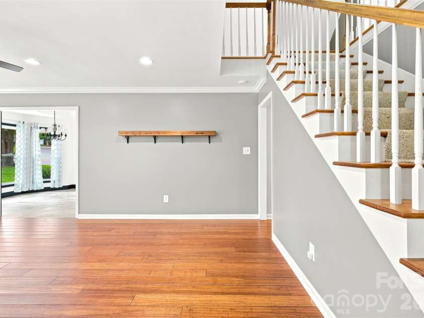 6707 Providence Road, Waxhaw, NC 28173.  MLS# CAR4408651, YatesRealty ID 40831. 
