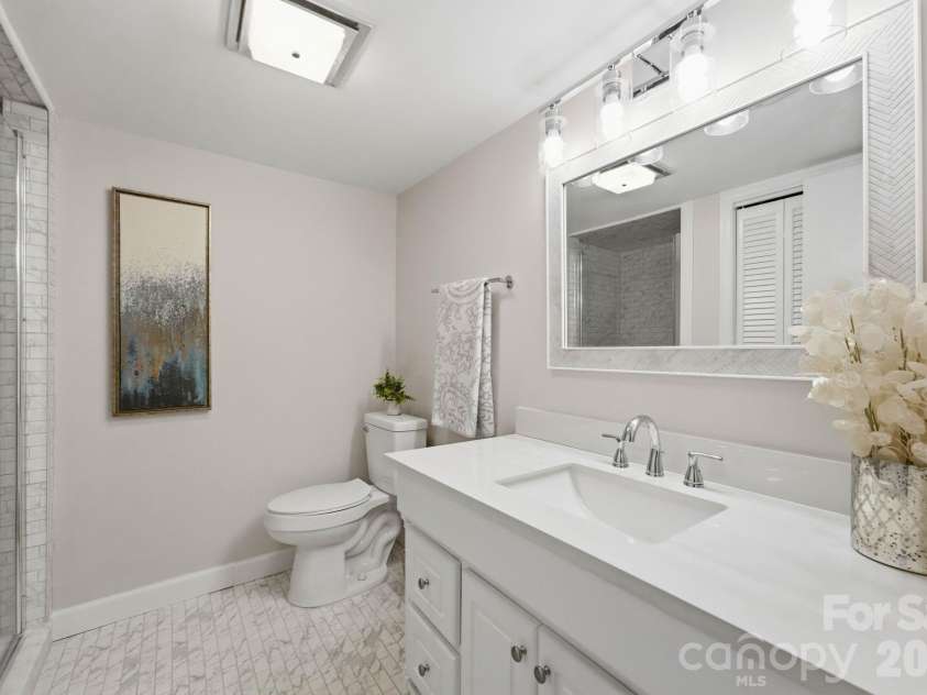 19924 Floral Lane, Cornelius, NC 28031.  MLS# CAR4408674, YatesRealty ID 40832. Third Full Bathroom in Basement