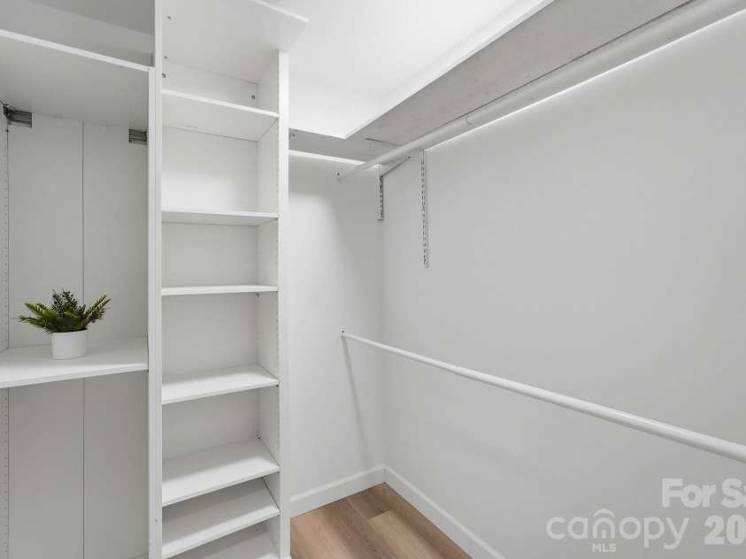 19924 Floral Lane, Cornelius, NC 28031.  MLS# CAR4408674, YatesRealty ID 40832. Walk In Primary Closet