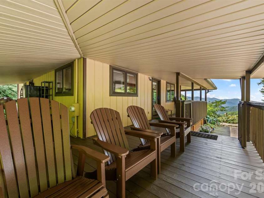 670 Parkway Drive, Maggie Valley, NC 28751.  MLS# CAR4405565, YatesRealty ID 40834. Great side deck