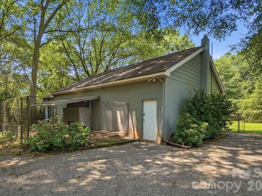 2125 Old Hickory Grove Road, Mount Holly, NC 28120.  MLS# CAR4408090, YatesRealty ID 40836. 