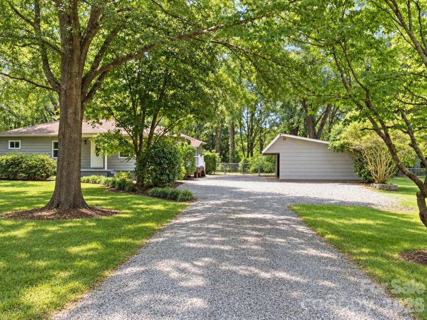2125 Old Hickory Grove Road, Mount Holly, NC 28120.  MLS# CAR4425039, YatesRealty ID 40836. 