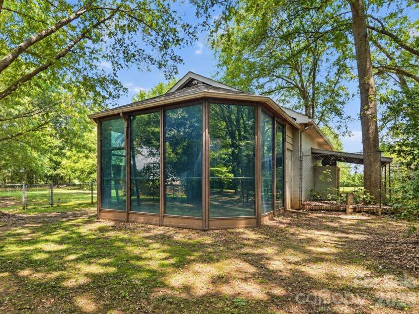 2125 Old Hickory Grove Road, Mount Holly, NC 28120.  MLS# CAR4425039, YatesRealty ID 40836. 
