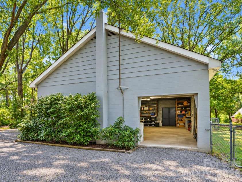 2125 Old Hickory Grove Road, Mount Holly, NC 28120.  MLS# CAR4425039, YatesRealty ID 40836. 