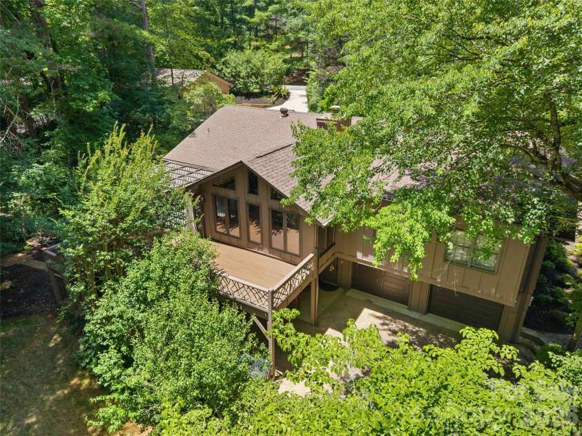 3 Westbridge Drive, Hendersonville, NC 28739.  MLS# CAR4398725, YatesRealty ID 40837. Aerial View