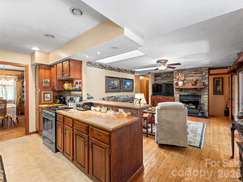 3 Westbridge Drive, Hendersonville, NC 28739.  MLS# CAR4398725, YatesRealty ID 40837. Kitchen