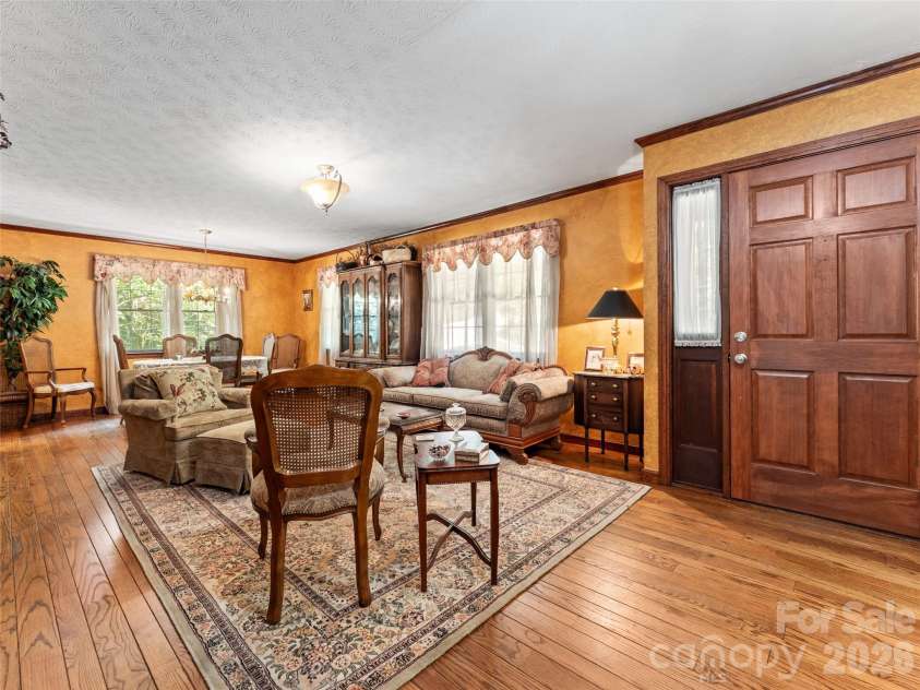 3 Westbridge Drive, Hendersonville, NC 28739.  MLS# CAR4398725, YatesRealty ID 40837. Living Room