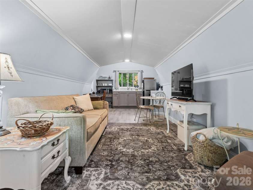 3 Westbridge Drive, Hendersonville, NC 28739.  MLS# CAR4398725, YatesRealty ID 40837. Studio