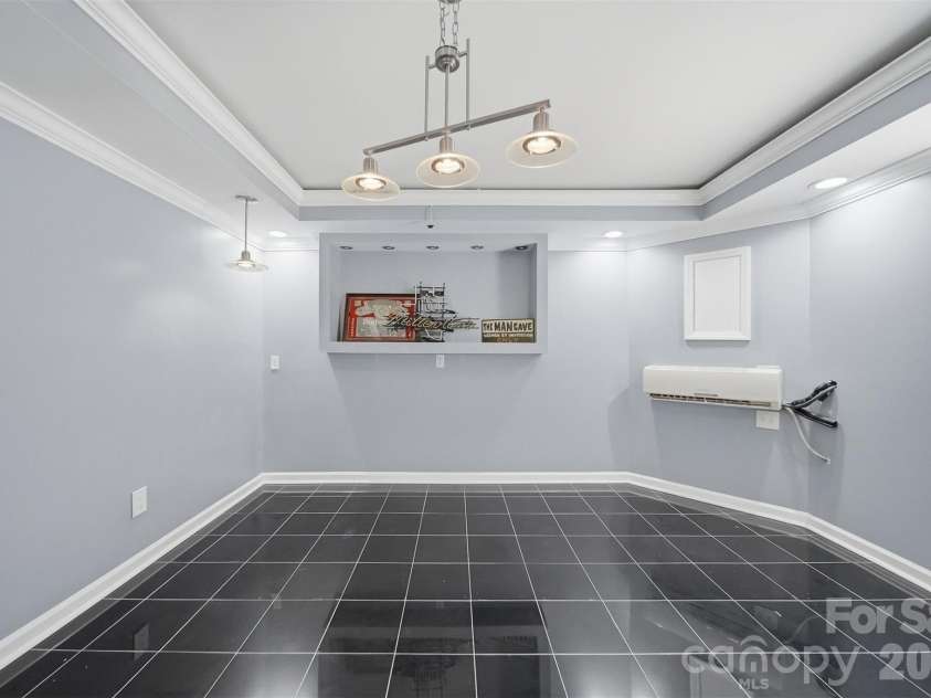 1401 Southwest Boulevard, Newton, NC 28658.  MLS# CAR4395509, YatesRealty ID 40838. 