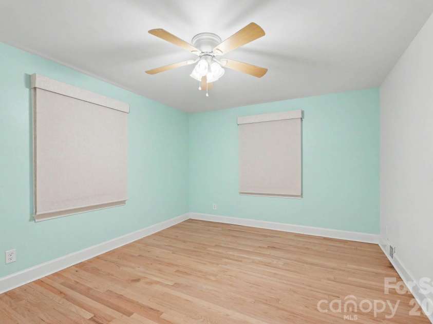 100 Malvern Court, Winston Salem, NC 27106.  MLS# CAR4397452, YatesRealty ID 40839. 