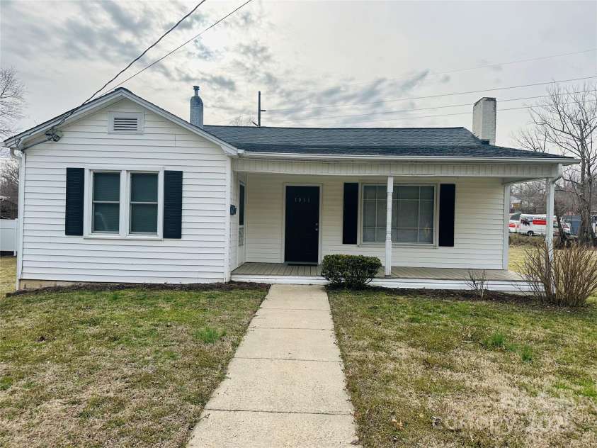 1011 Old North Road, Lenoir, NC 28645.  MLS# CAR4231884, YatesRealty ID 4084. 