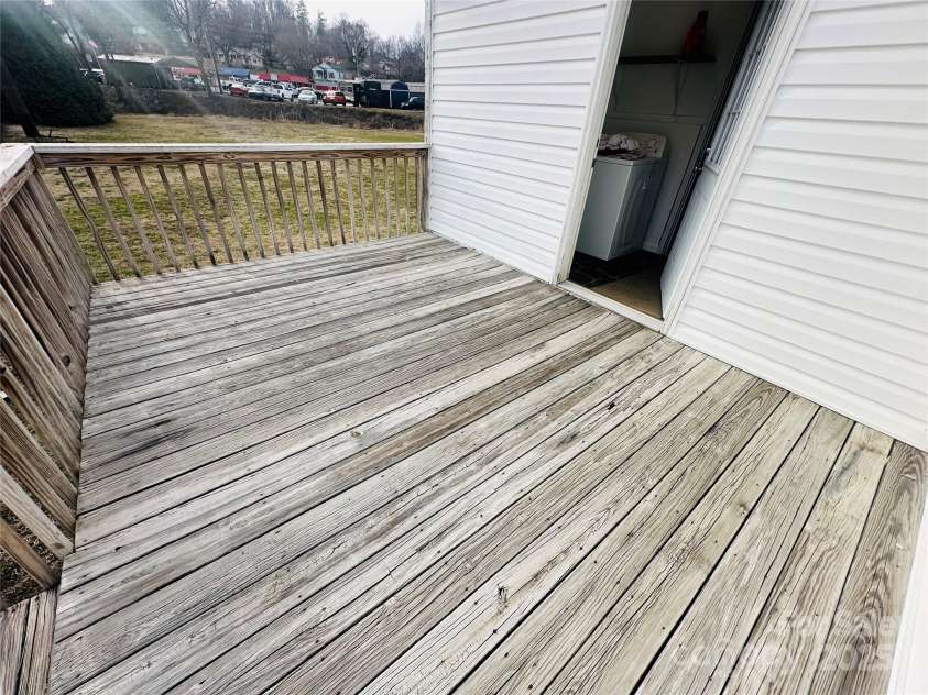 1011 Old North Road, Lenoir, NC 28645.  MLS# CAR4231884, YatesRealty ID 4084. 