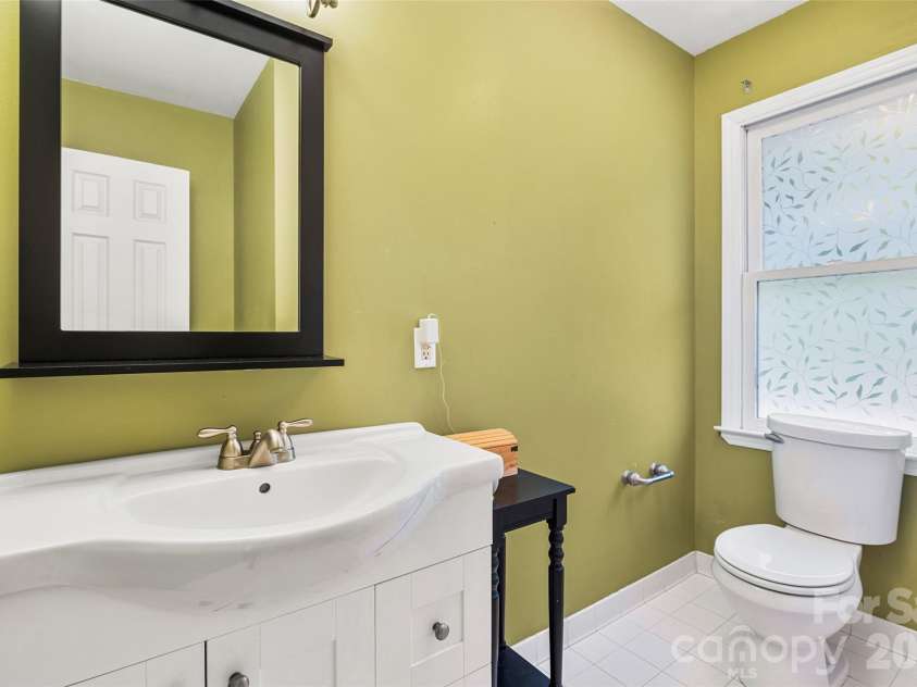 3375 Blue Jay Pass, Fort Mill, SC 29708.  MLS# CAR4401520, YatesRealty ID 40840. Bathroom upstairs