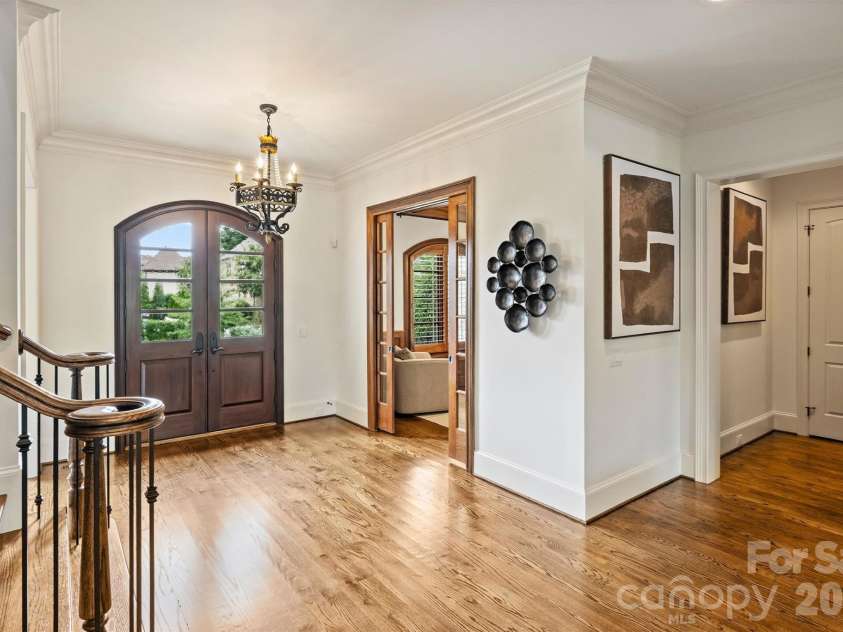 6223 Calley Glenn Lane, Charlotte, NC 28226.  MLS# CAR4385725, YatesRealty ID 40841. Nice flow