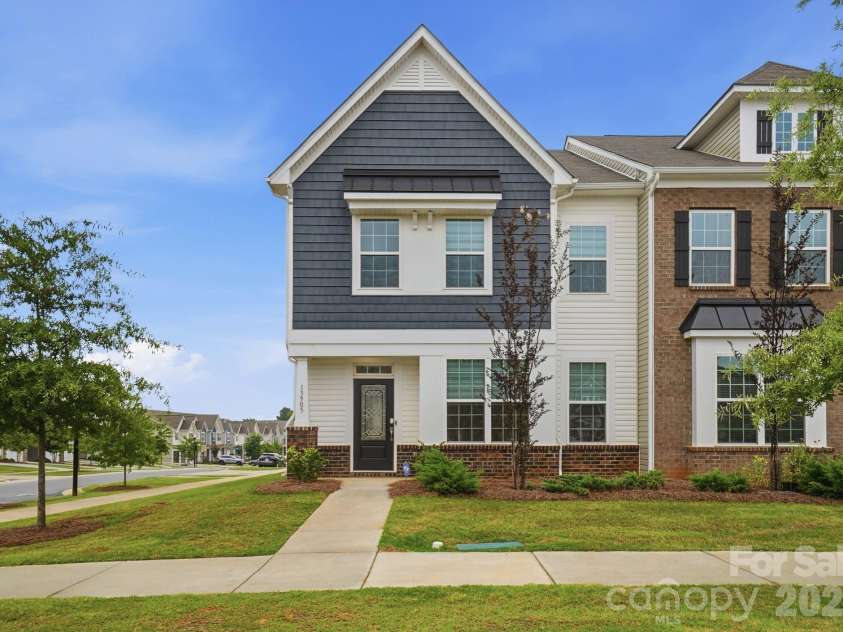 13905 Castle Nook Drive, Charlotte, NC 28273.  MLS# CAR4408305, YatesRealty ID 40843. 