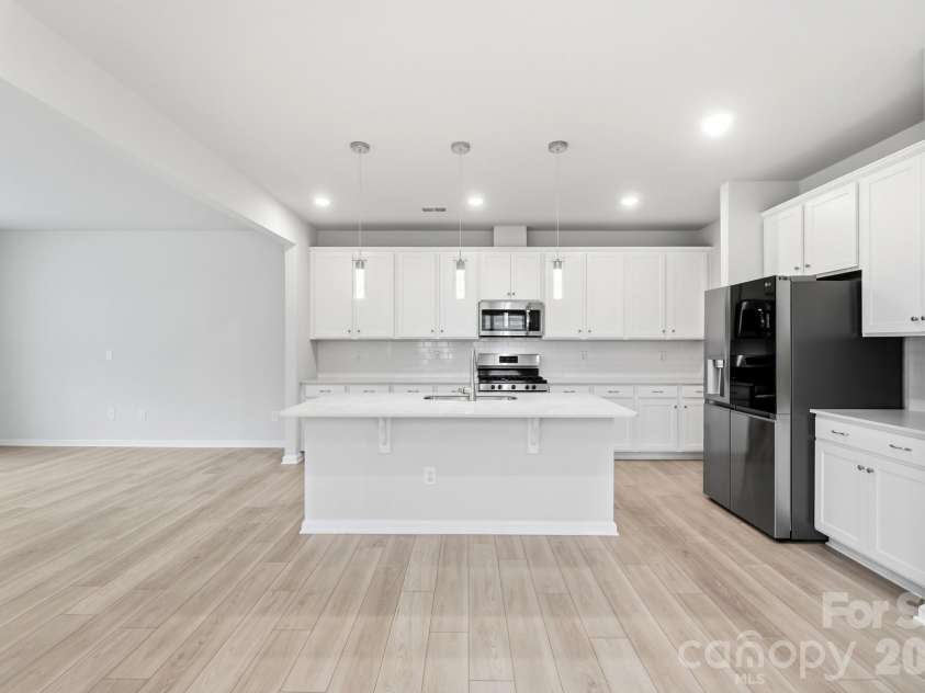 13905 Castle Nook Drive, Charlotte, NC 28273.  MLS# CAR4408305, YatesRealty ID 40843. 