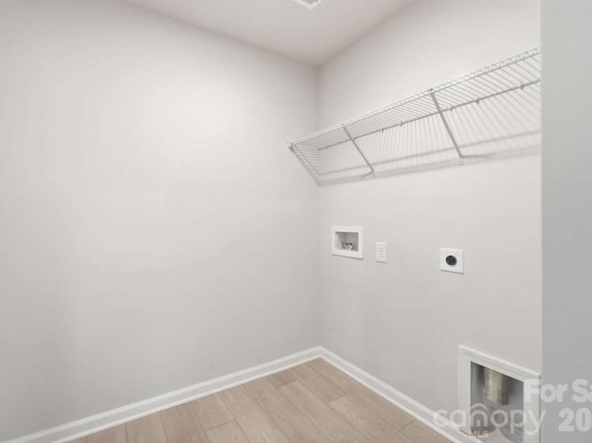 13905 Castle Nook Drive, Charlotte, NC 28273.  MLS# CAR4408305, YatesRealty ID 40843. 