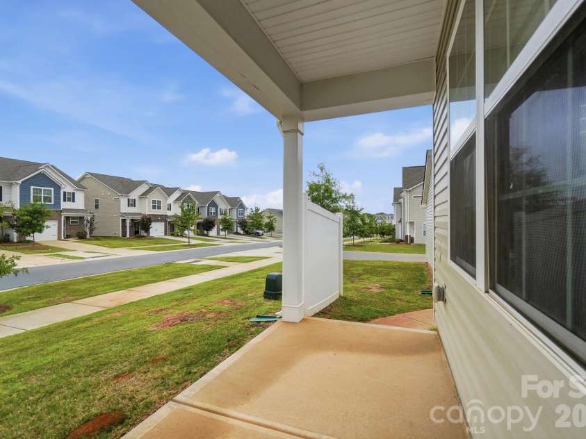 13905 Castle Nook Drive, Charlotte, NC 28273.  MLS# CAR4408305, YatesRealty ID 40843. 