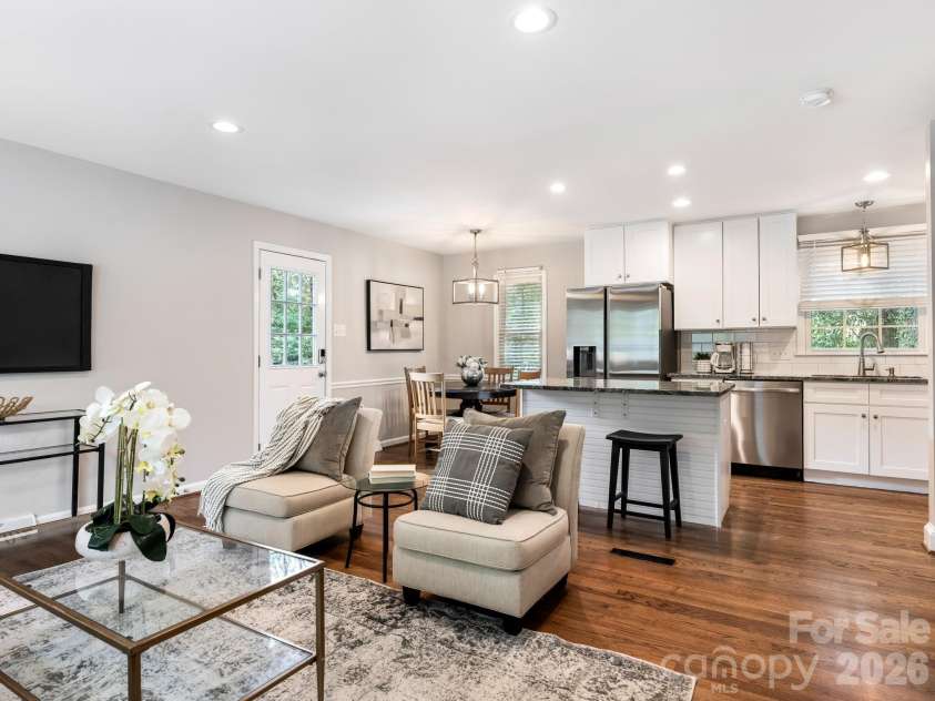 7518 Riding Trail Road, Charlotte, NC 28212.  MLS# CAR4409300, YatesRealty ID 40847. 