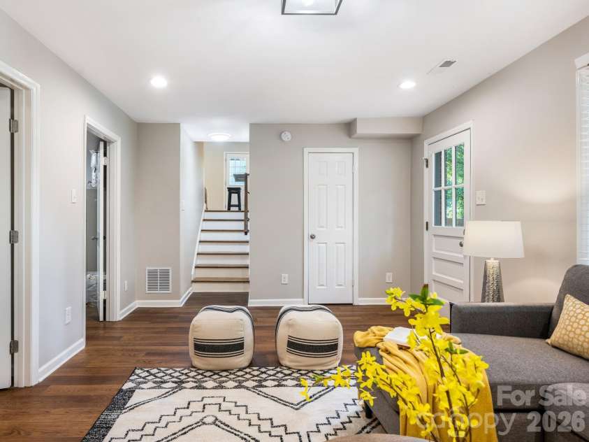 7518 Riding Trail Road, Charlotte, NC 28212.  MLS# CAR4409300, YatesRealty ID 40847. 