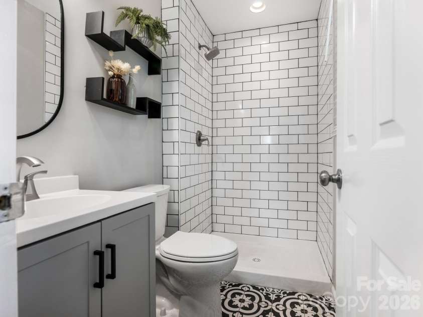 7518 Riding Trail Road, Charlotte, NC 28212.  MLS# CAR4409300, YatesRealty ID 40847. 