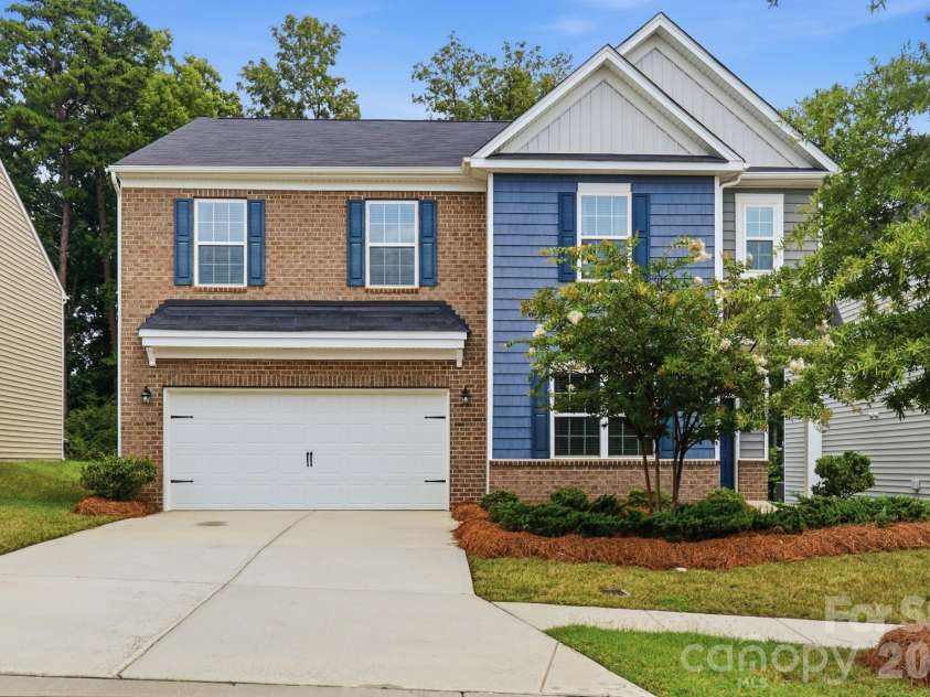 3348 Laurel Oak Lane, Gastonia, NC 28056.  MLS# CAR4408600, YatesRealty ID 40848. 