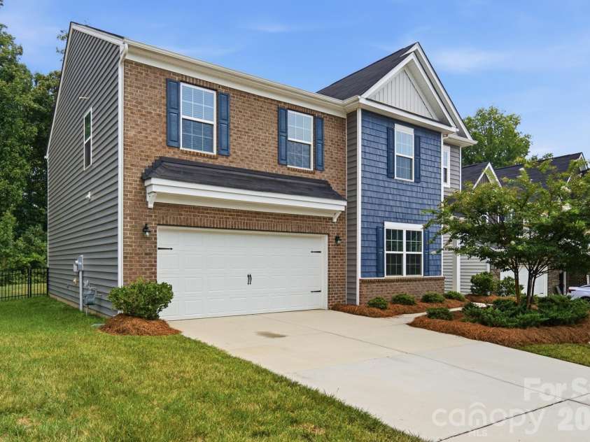 3348 Laurel Oak Lane, Gastonia, NC 28056.  MLS# CAR4408600, YatesRealty ID 40848. 