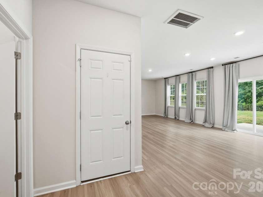 3348 Laurel Oak Lane, Gastonia, NC 28056.  MLS# CAR4408600, YatesRealty ID 40848. 