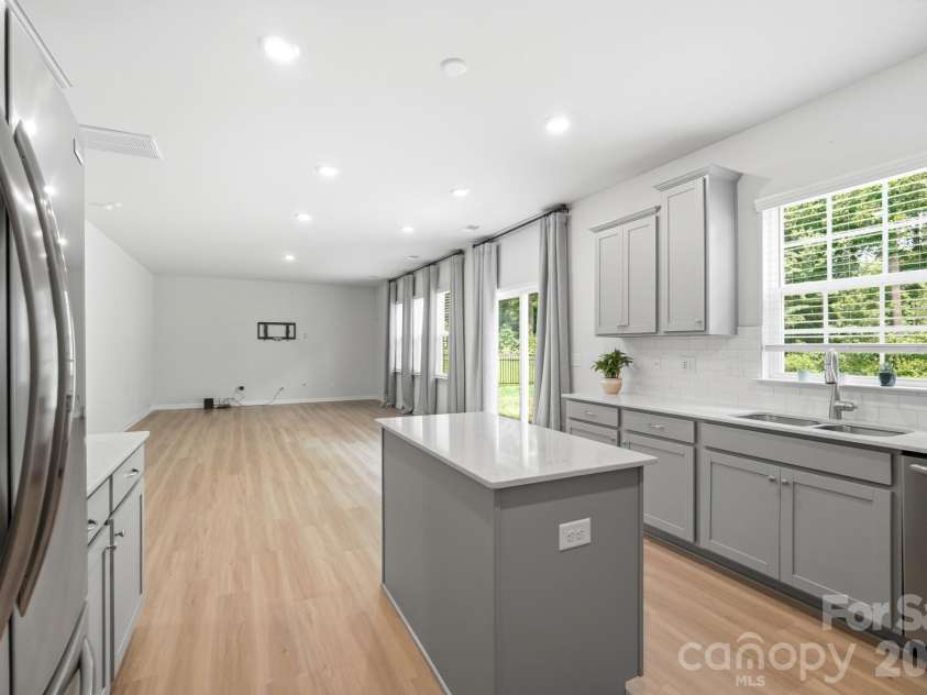 3348 Laurel Oak Lane, Gastonia, NC 28056.  MLS# CAR4408600, YatesRealty ID 40848. 