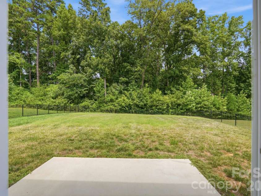 3348 Laurel Oak Lane, Gastonia, NC 28056.  MLS# CAR4408600, YatesRealty ID 40848. 