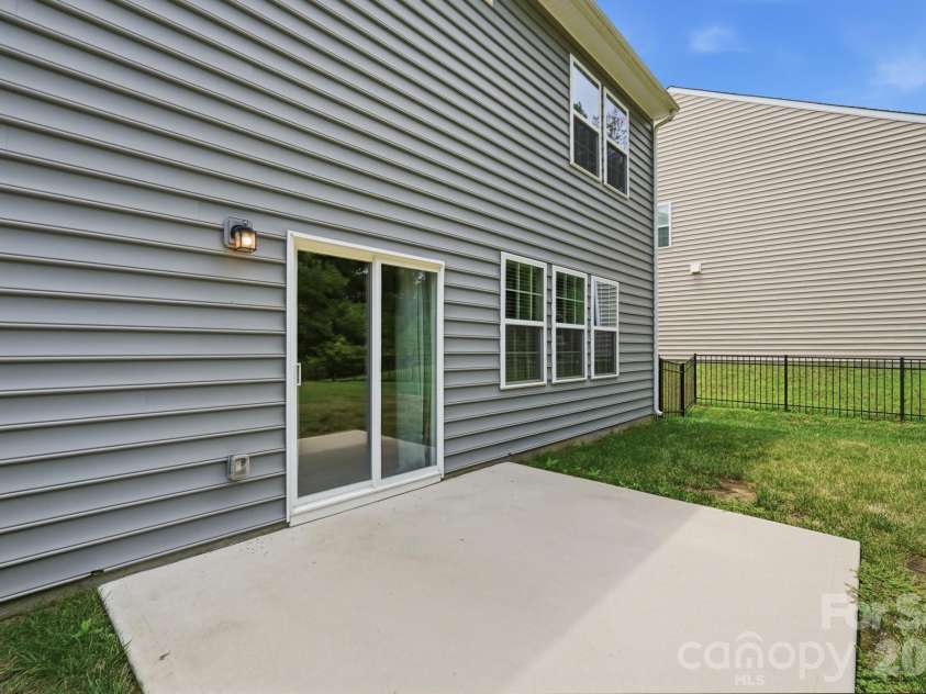 3348 Laurel Oak Lane, Gastonia, NC 28056.  MLS# CAR4408600, YatesRealty ID 40848. 