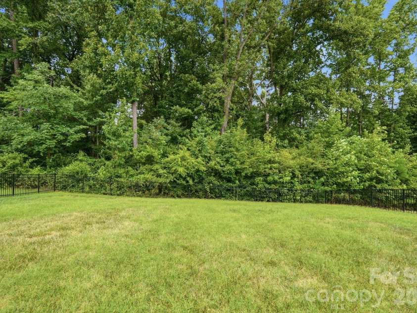 3348 Laurel Oak Lane, Gastonia, NC 28056.  MLS# CAR4408600, YatesRealty ID 40848. 