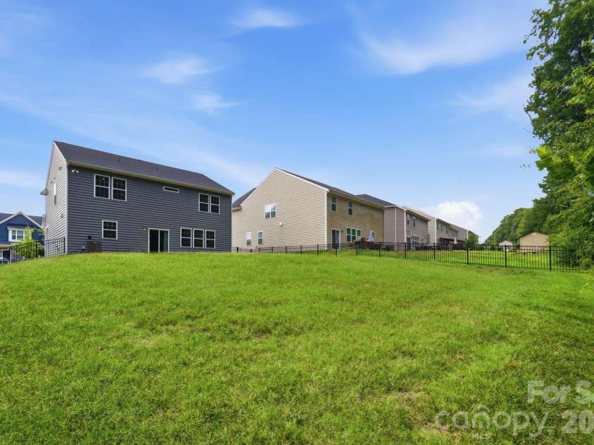 3348 Laurel Oak Lane, Gastonia, NC 28056.  MLS# CAR4408600, YatesRealty ID 40848. 