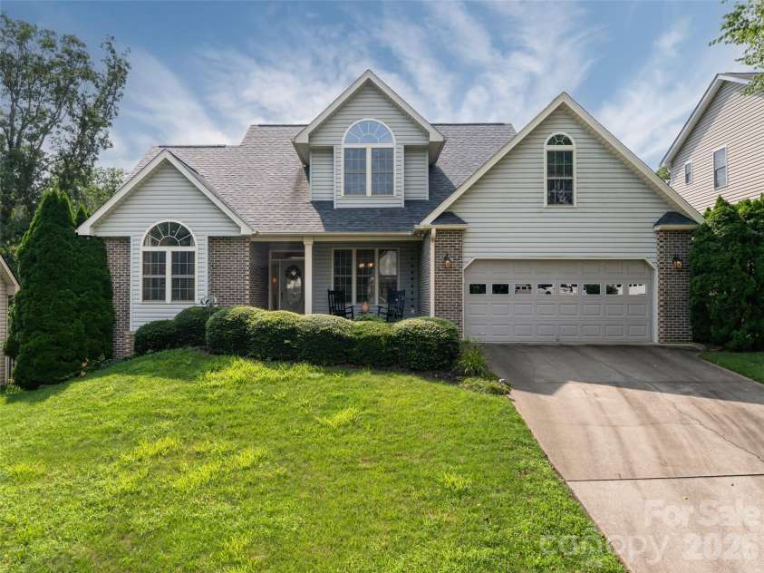 80 Driftstone Circle, Arden, NC 28704.  MLS# CAR4408543, YatesRealty ID 40849. 