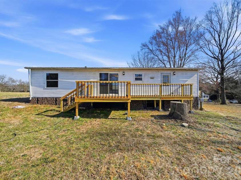 3409 Stubbs Place, Maiden, NC 28650.  MLS# CAR4347238, YatesRealty ID 4085. 