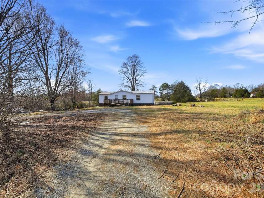 3409 Stubbs Place, Maiden, NC 28650.  MLS# CAR4347238, YatesRealty ID 4085. 