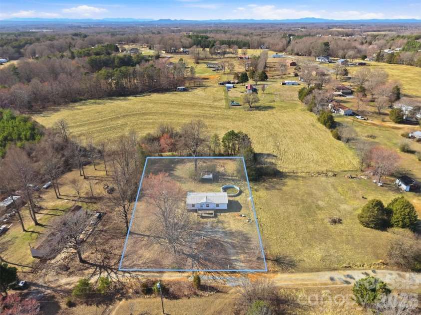 3409 Stubbs Place, Maiden, NC 28650.  MLS# CAR4347238, YatesRealty ID 4085. 