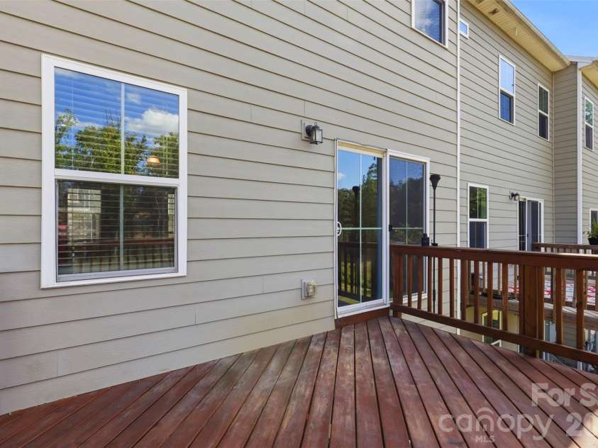 411 Lahinch Drive, Tega Cay, SC 29708.  MLS# CAR4402483, YatesRealty ID 40852. 